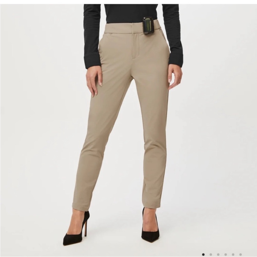 FIGSPRO™ Twill Skinny
Trouser Petite
S - Twill - Petite